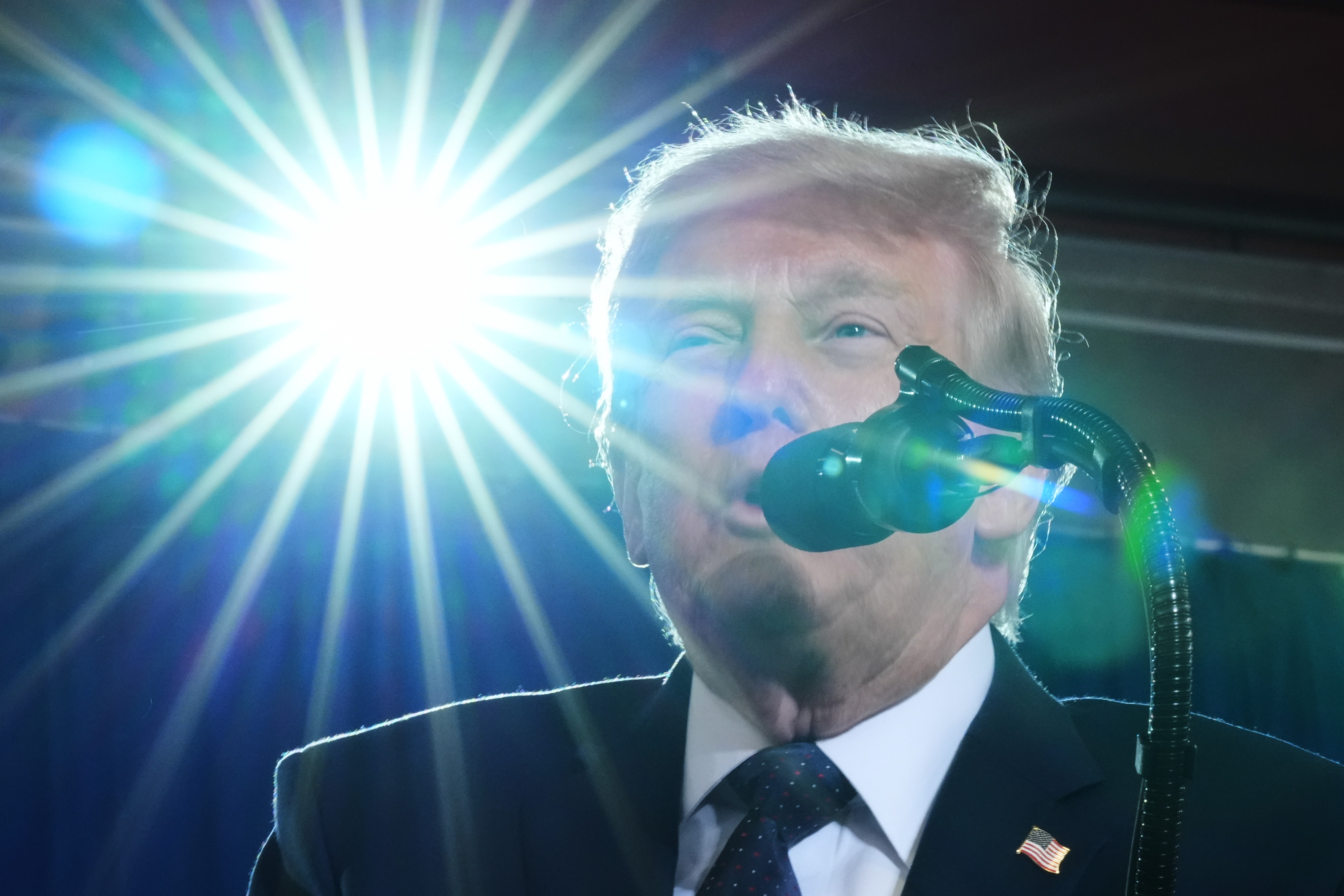 Governo Trump propõe acordos de confidencialidade a servidores para combater vazamentos