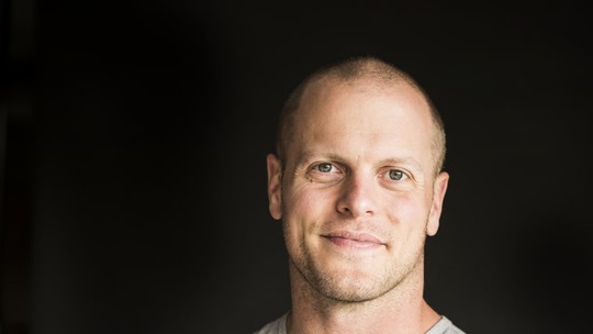 IA vem matando os livros de autoajuda, segundo o ‘guru’ Tim Ferriss, de ‘Trabalhe 4 horas por semana’ IA vem matando os livros de autoajuda, segundo o ‘guru’ Tim Ferriss, de ‘Trabalhe 4 horas por semana’