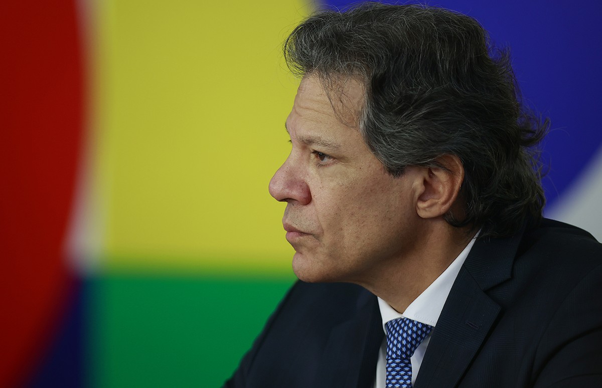 Haddad critica tarifas dos EUA e discute privatização do Pix