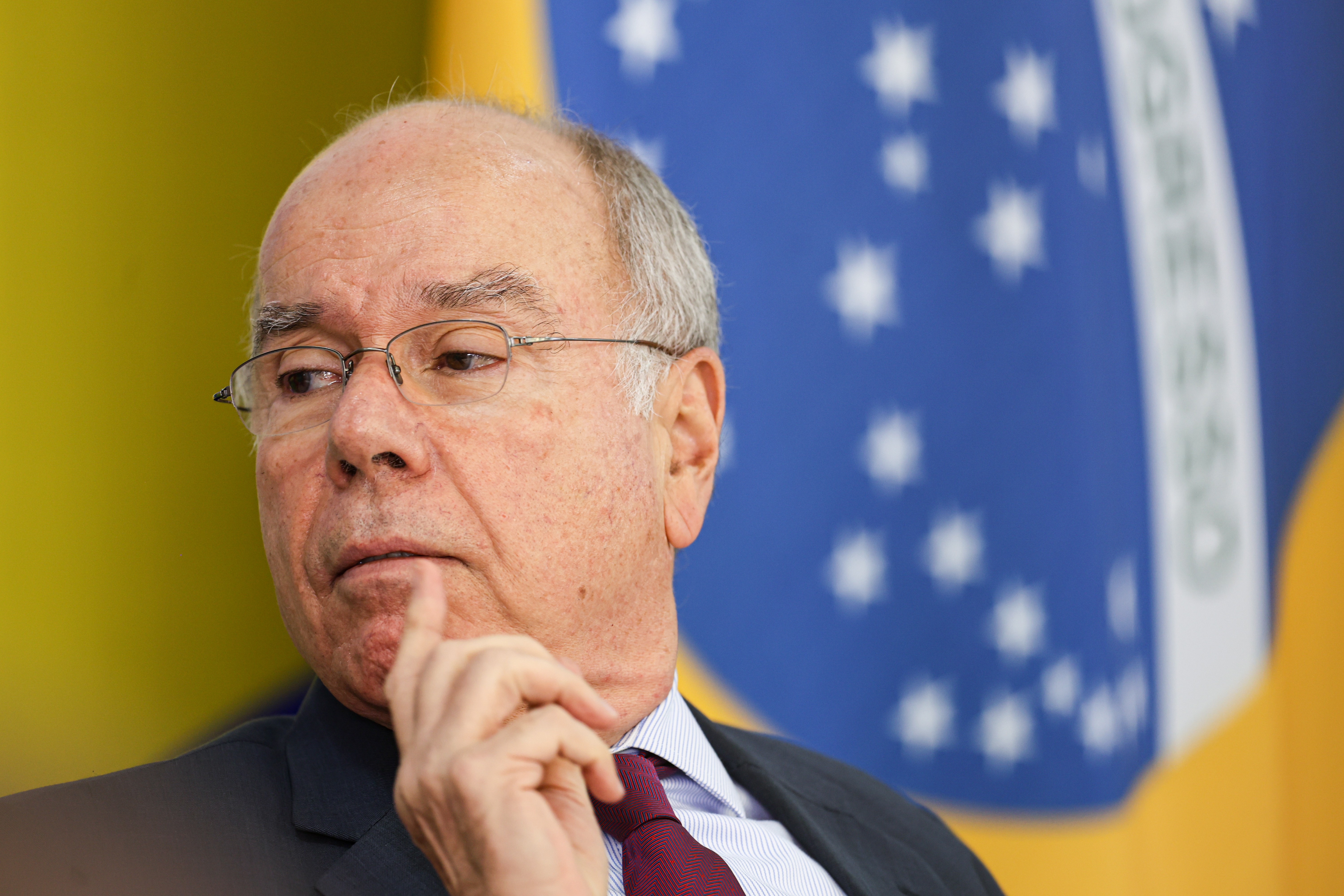 Com Brasil e China, G7 discute desequilíbrios econômicos glo