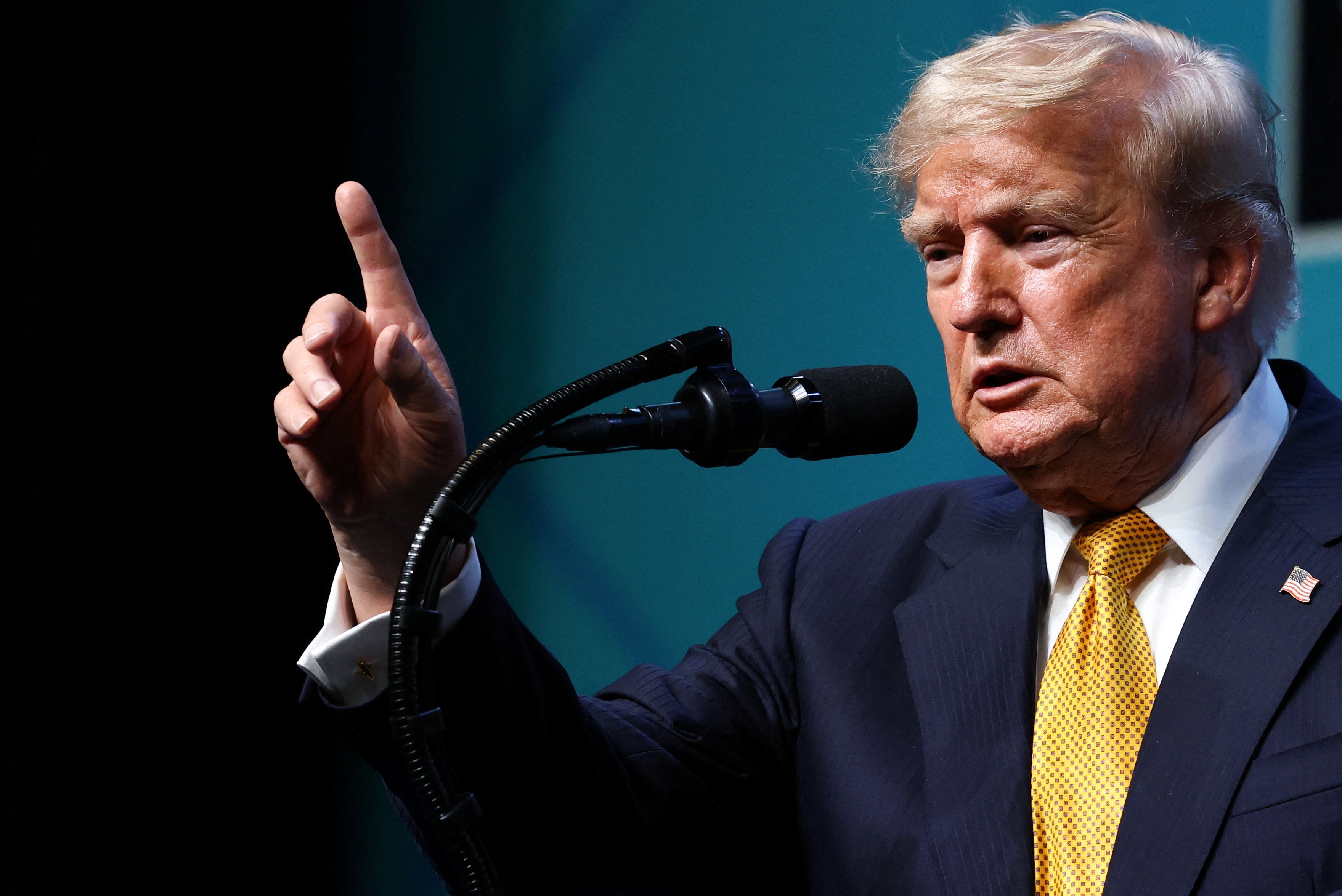 Trump revive mensagem anticomunista para as eleições de novembro