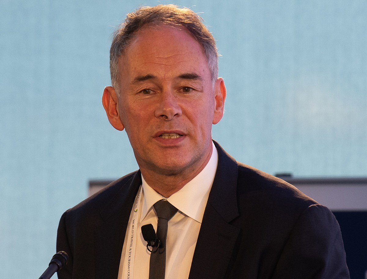 Inteligência artificial avança e traz desafios a empresas e no ensino