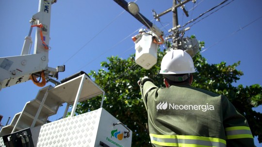 Neoenergia reporta lucro de R$ 1,2 bi no 3º trimestre, alta de 27% puxada por distribuição e transmissão Neoenergia reporta lucro de R$ 1,2 bi no 3º trimestre, alta de 27% puxada por distribuição e transmissão
