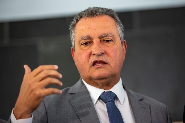 Rui Costa defende que Petrobras intensifique exploração de óleo e gás no  Amapá | Política | Valor Econômico