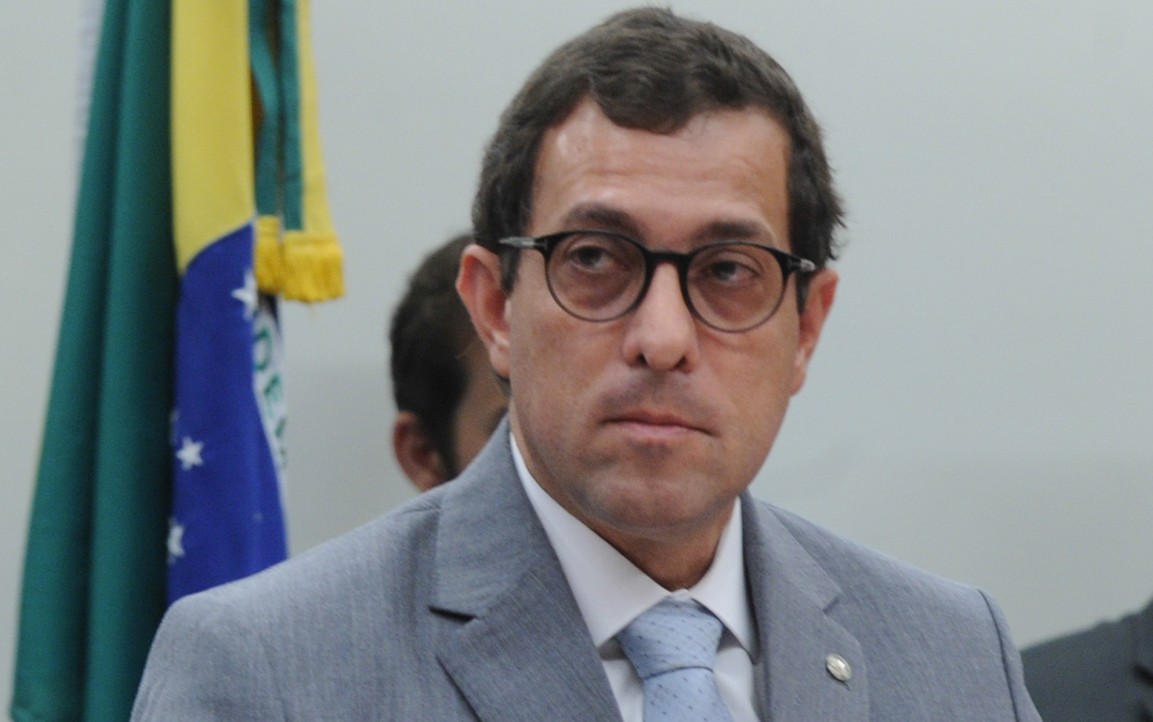 Calendário de emendas e impasse sobre meta adiam votação da LDO