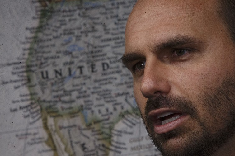 Análise: Condenação de Eduardo Bolsonaro eleva alerta no STF para risco de ação dos EUA