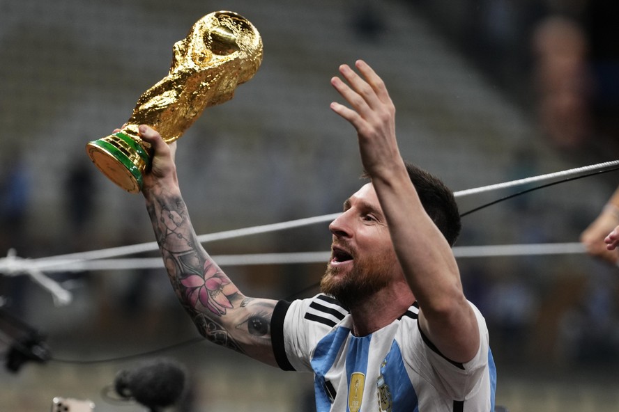 Messi celebra Copa do Qatar