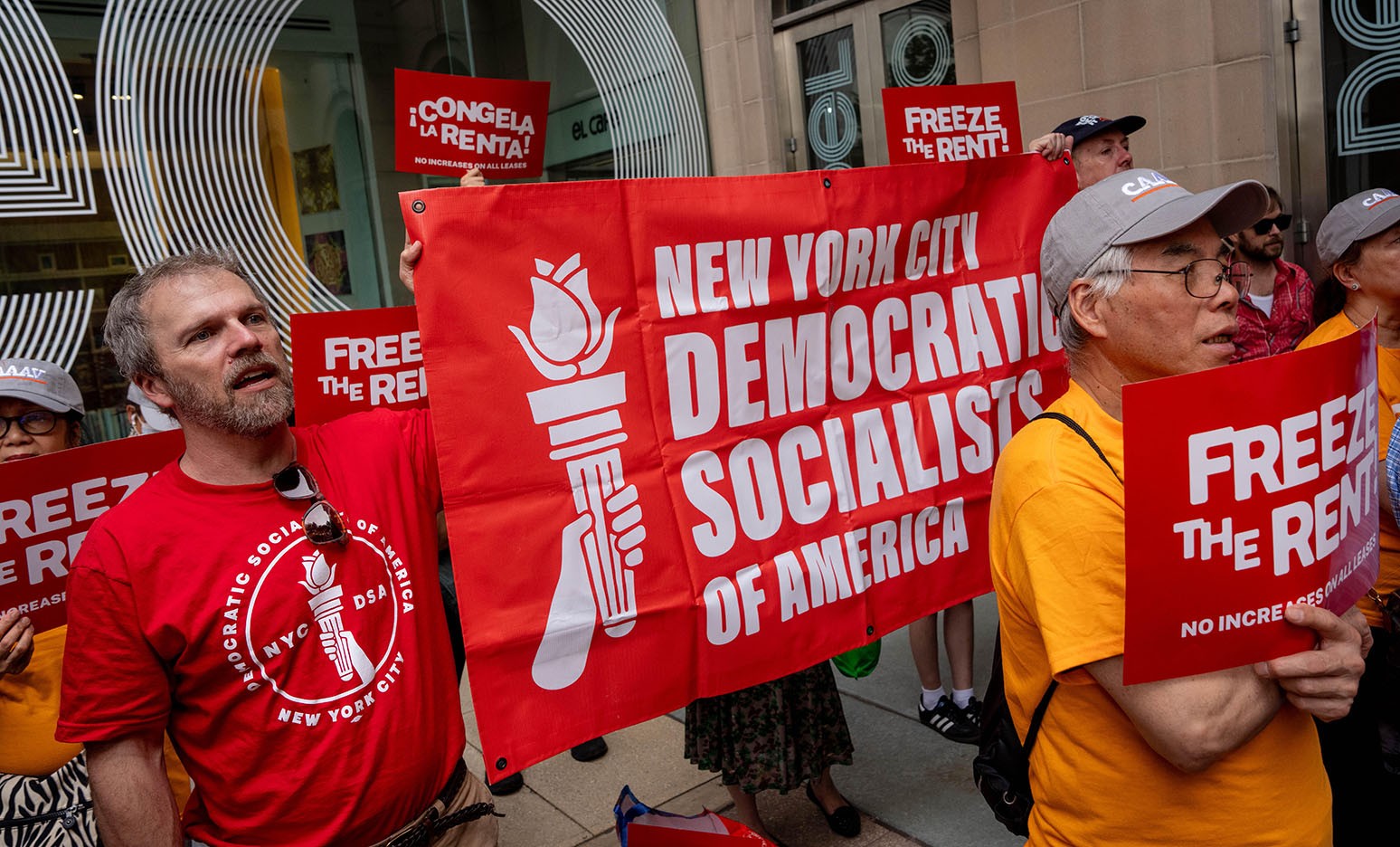 Apoio ao socialismo cresce nos EUA e embaralha primárias democratas - QTU Questões do Universo