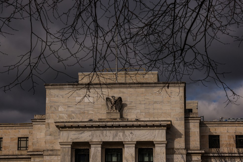 Céu nublado sobre a sede do Federal Reserve (Fed, o banco central dos EUA), em Washington — Foto: Valerie Plesch/Bloomberg