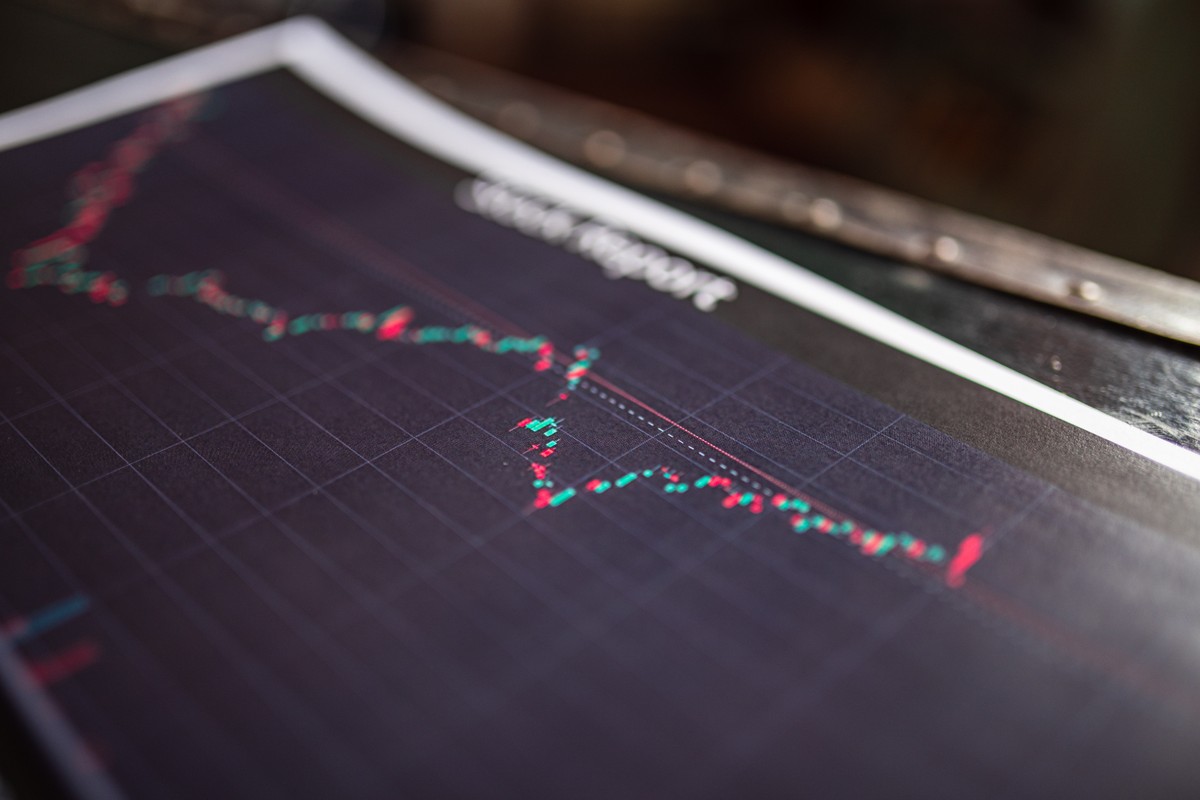 Ibovespa Acelera com Força das Commodities e CSN Mineração Dispara 6%