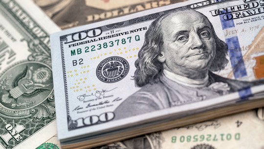 Dólar à vista tem leve avanço com investidor de olho no exterior
