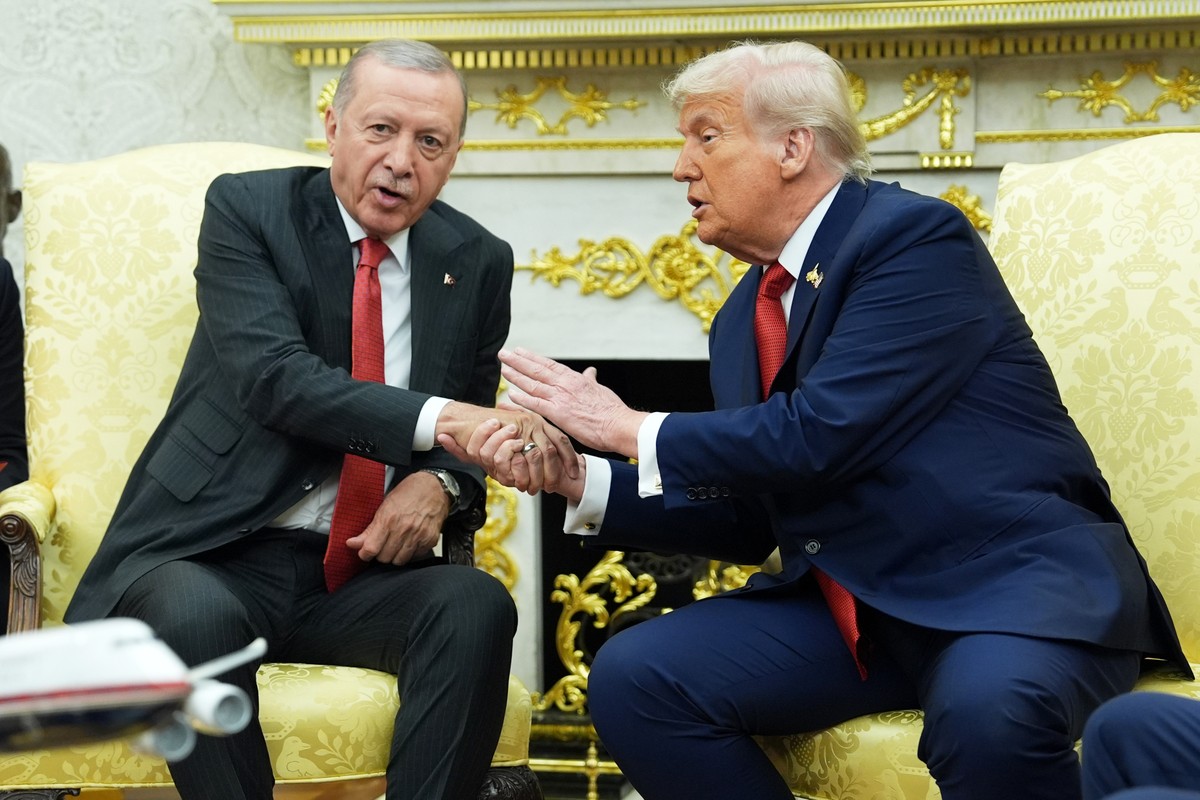 Trump pediu ajuda à Turquia para convencer Hamas a aceitar plano de paz em Gaza, diz Erdogan