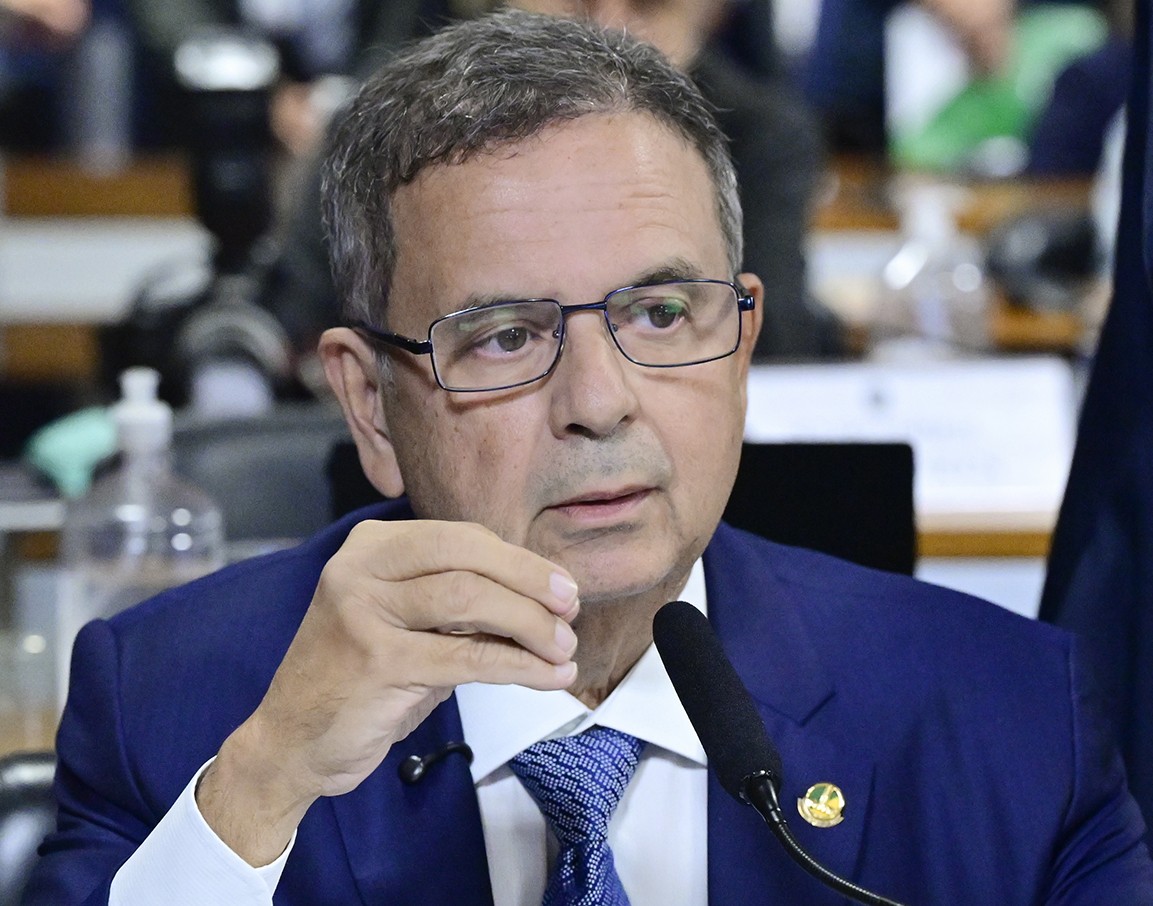 Oposição no Senado articula PEC alternativa ao fim da escala 6x1 aprovada na Câmara