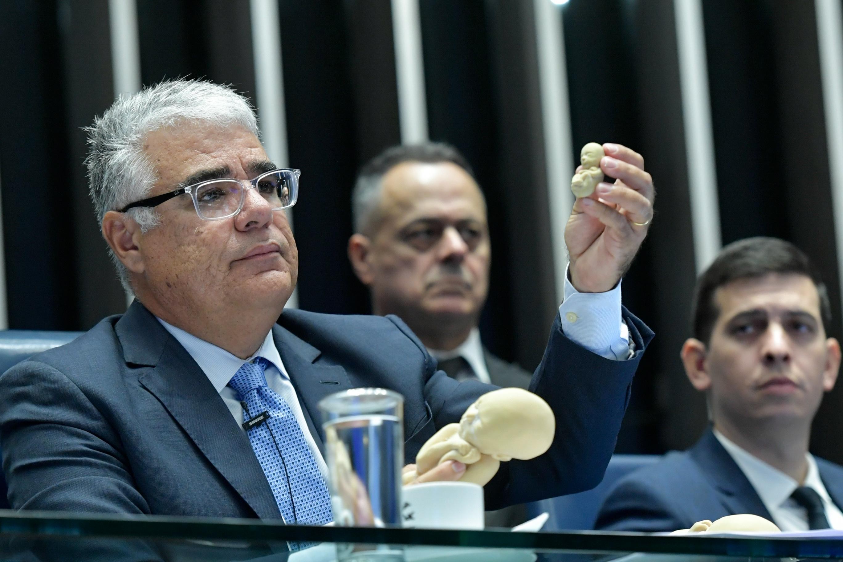 Eduardo Girão critica emendas parlamentares ao defender sua candidatura à presidência do Senado