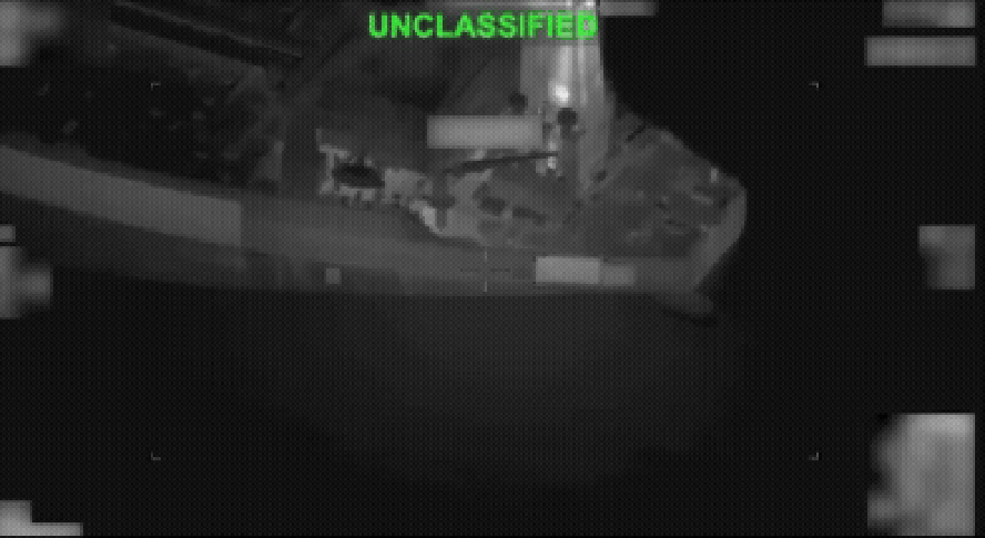 Militares americanos atacam navio nas proximidades do Estreito de Ormuz