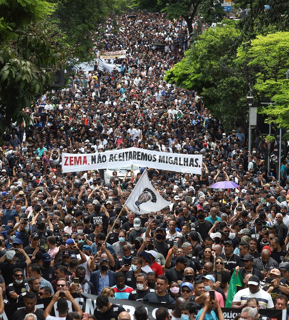 Argentina vai usar policiais federais contra protestos nas ruas