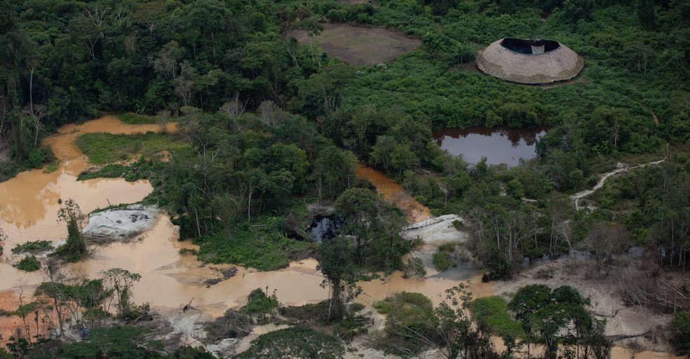 Garimpo em terra Yanomami  — Foto: Bruno Kelly/ISA