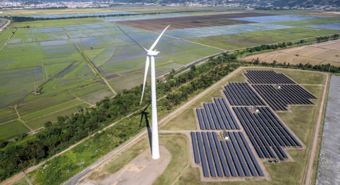 Crise do petróleo expõe urgência de transição energética no Brasil