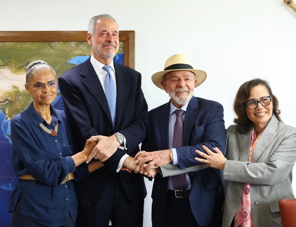 A ministra do Meio Ambiente e Mudança do Clima, Marina Silva, o embaixador André Corrêa do Lago, presidente da COP30, o presidente da República, Luiz Inácio Lula da Silva, e Maria Laura da Rocha, secretária-geral do Ministério das Relações Exteriores — Foto: Fernando Donasci/MMA