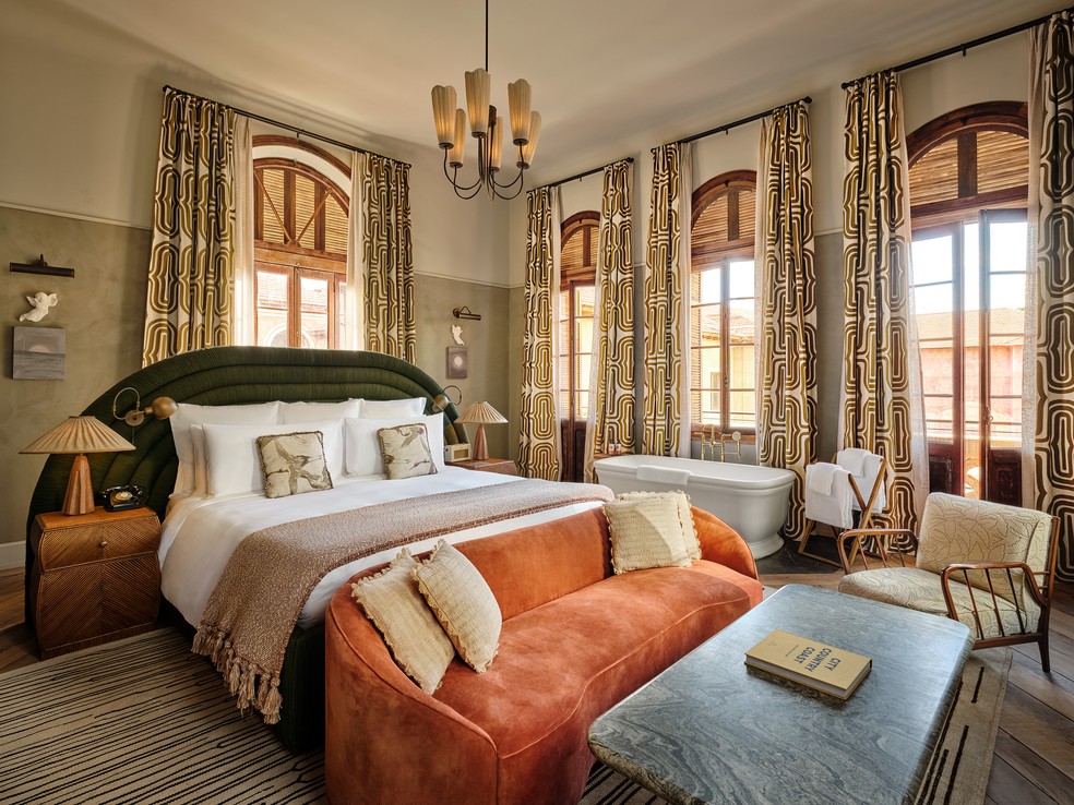Acomodações luxuosas, com decoração que reflete a identidade cultural de São Paulo, aguardam os integrantes do Soho House, na Cidade Matarazzo — Foto: CHRISTOPHER STURMAN/DIVULGAÇÃO