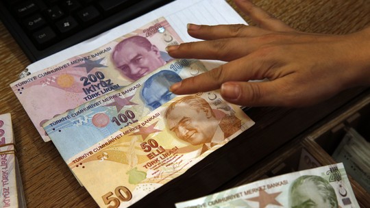 Banco central da Turquia eleva juros de 25% para 30%