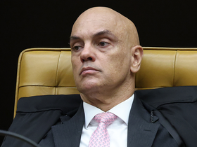 Moraes ir&aacute; se reunir com defesa de Bolsonaro antes de decidir sobre domiciliar