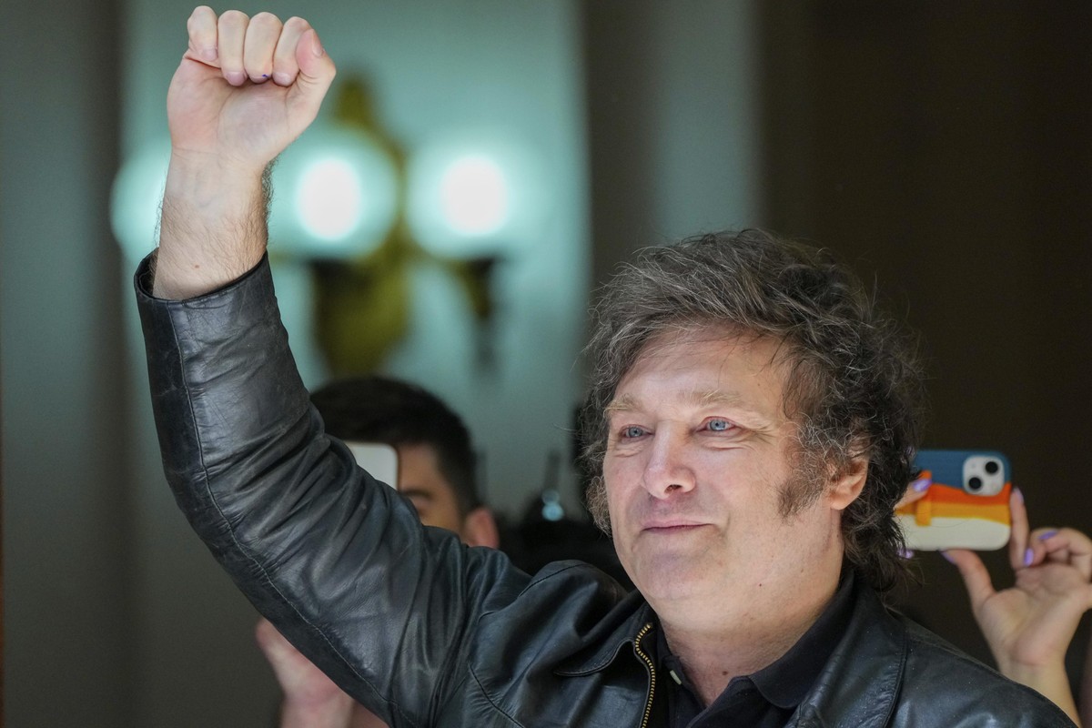 Em 2º discurso, Milei diz que tarefa de governar Argentina 'não é para  fracos, covardes ou corruptos' | Mundo | Valor Econômico