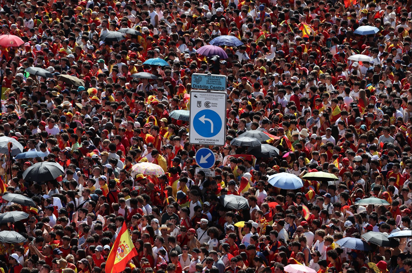 Campeã mundial, Espanha volta para casa e será recebida pelo rei antes de desfile por Madri