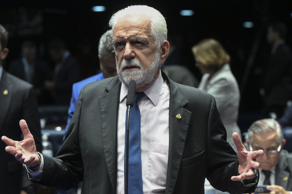 Senador Jaques Wagner (PT-BA) durante sessão no Senado Federal