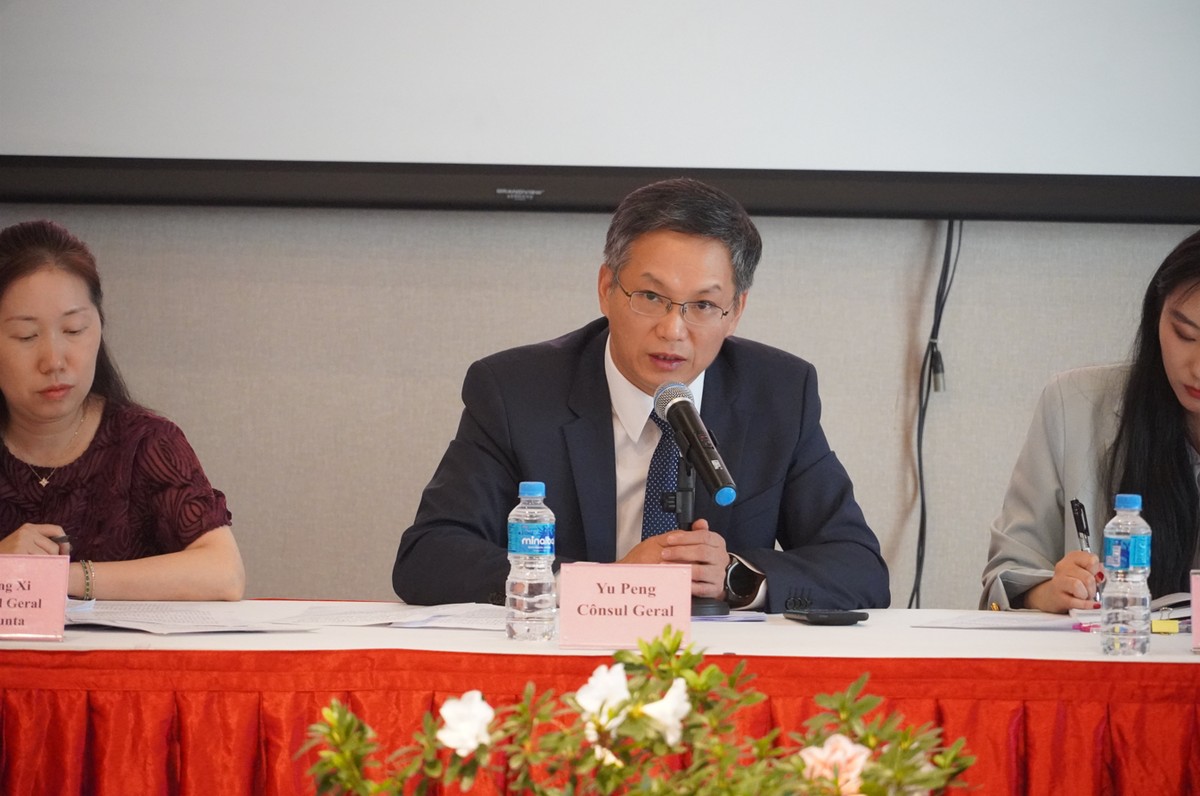 Guerra no Irã aumenta disposição da China em ampliar energia verde, diz cônsul