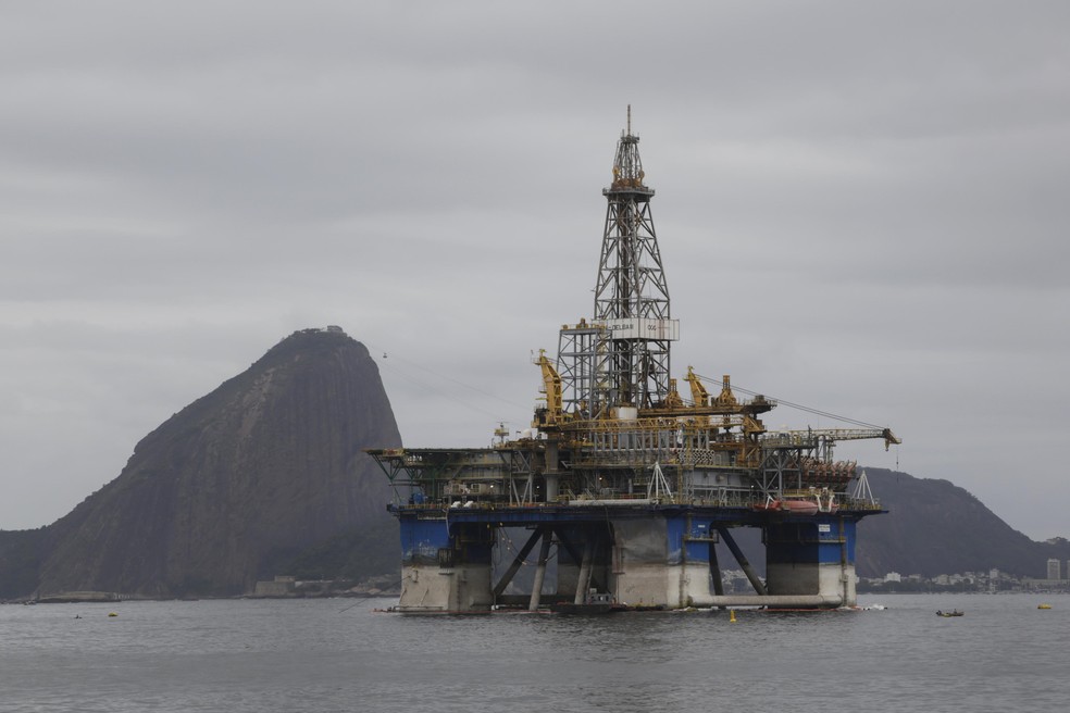 85290033 ri 20rio 20de 20janeiro 20rj 2021 10 2019 20plataforma 20de 20petr c3 b3leo 20na 20baia 20de 20guanabara 20foto 20marcos
