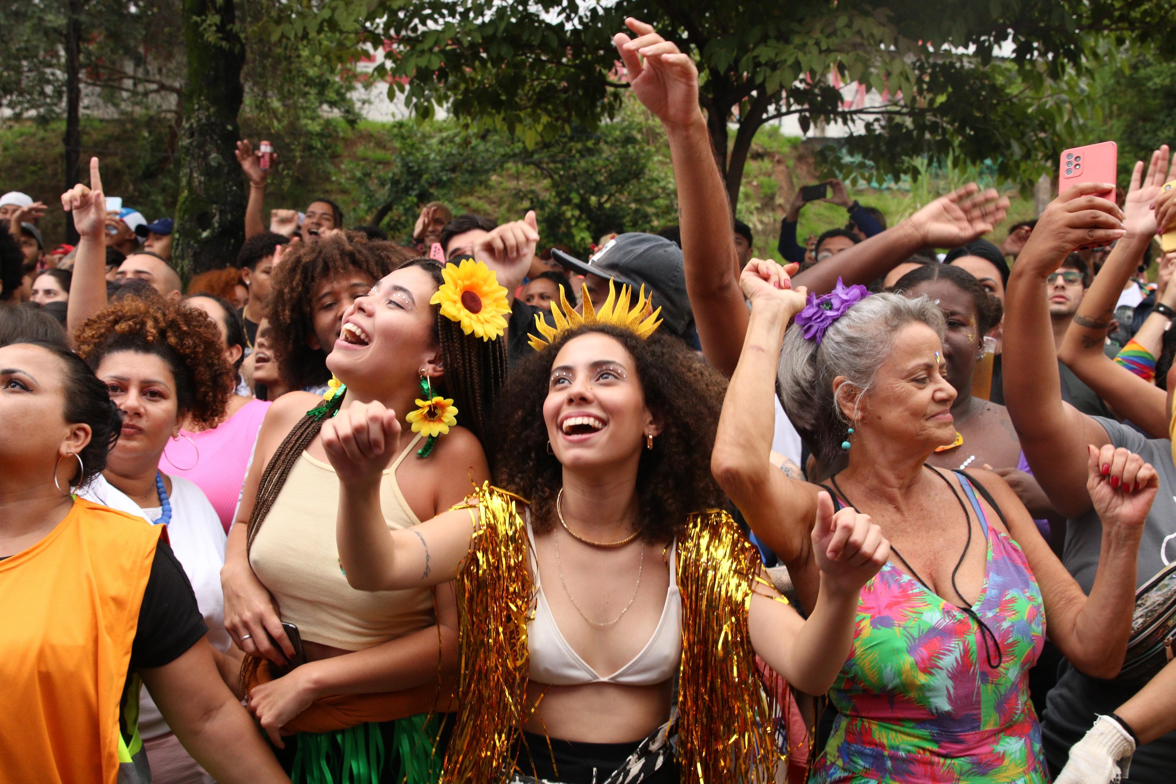 Por que o Carnaval de 2025 será em março?