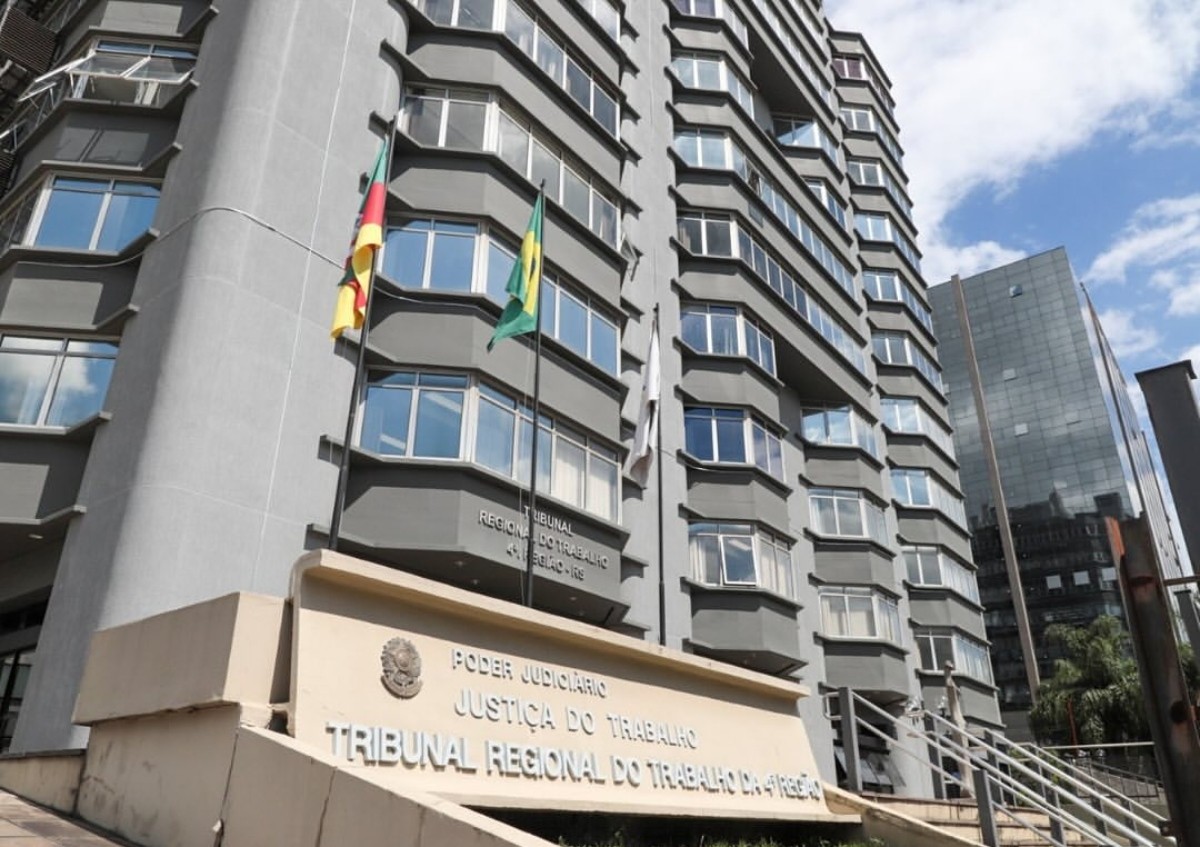 TST: Engenheira receberá indenização após ser dispensada com critério baseado em idade