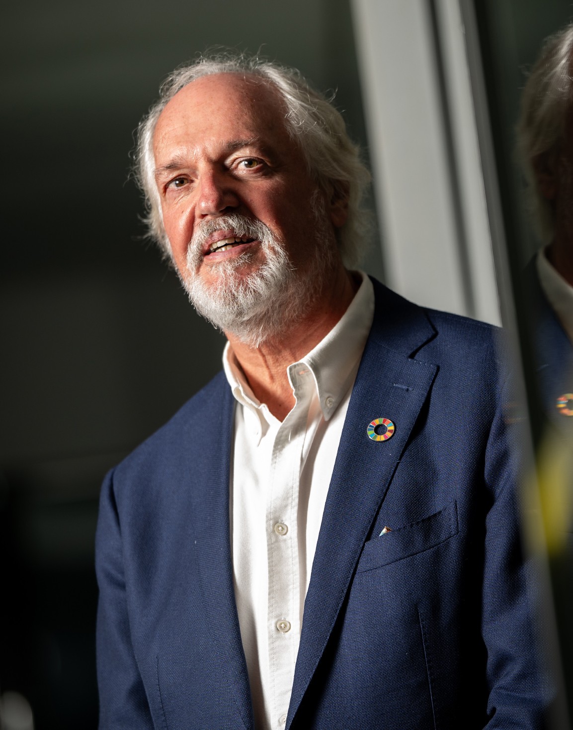 Brasil deveria acelerar conversão para energia verde e não investir em fósseis, diz Polman - QTU Questões do Universo