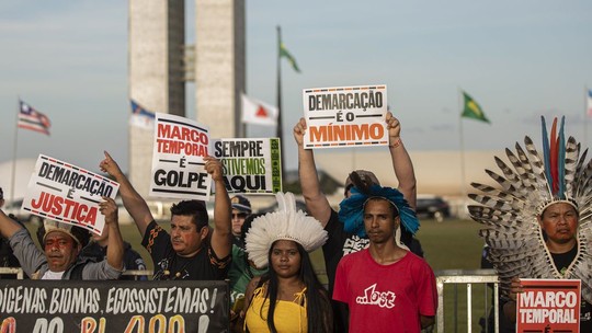 Indígenas protestam contra marco temporal em diferentes Estados