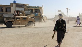 Paquistão e Afeganistão entram no 3º dia de confronto enquanto esforços diplomáticos se intensificam