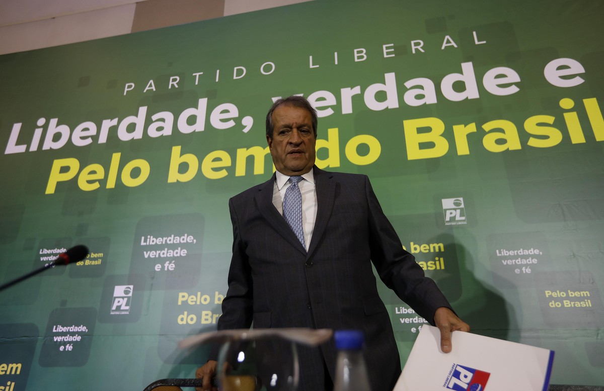 Blindagem de Valdemar Costa Neto começa a falhar com bloqueio de bens