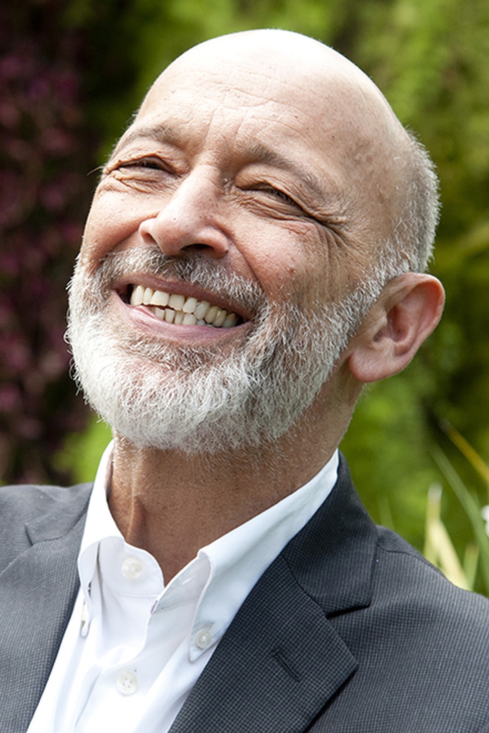 O médico Alexandre Kalache — Foto: Adriana Lorete/O Globo