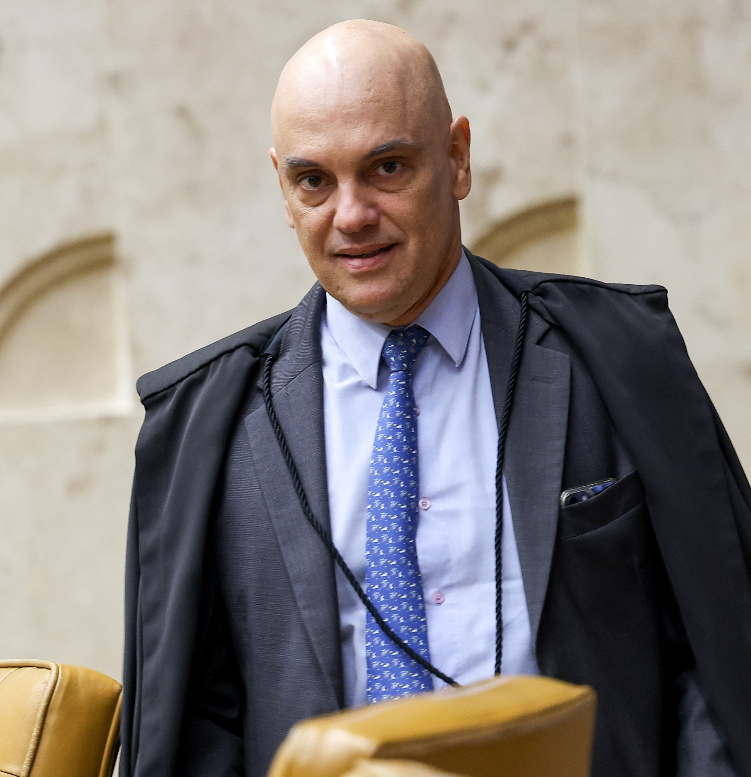 Moraes decide por monitoramento em tempo integral de Bolsonaro