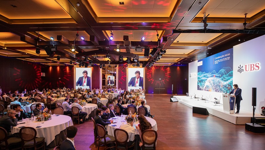 Marcello Chilov, Head de Global Wealth Management Latin America no UBS e CEO do Credit Suisse Brasil, faz a fala de abertura no Alternatives Day 2023.