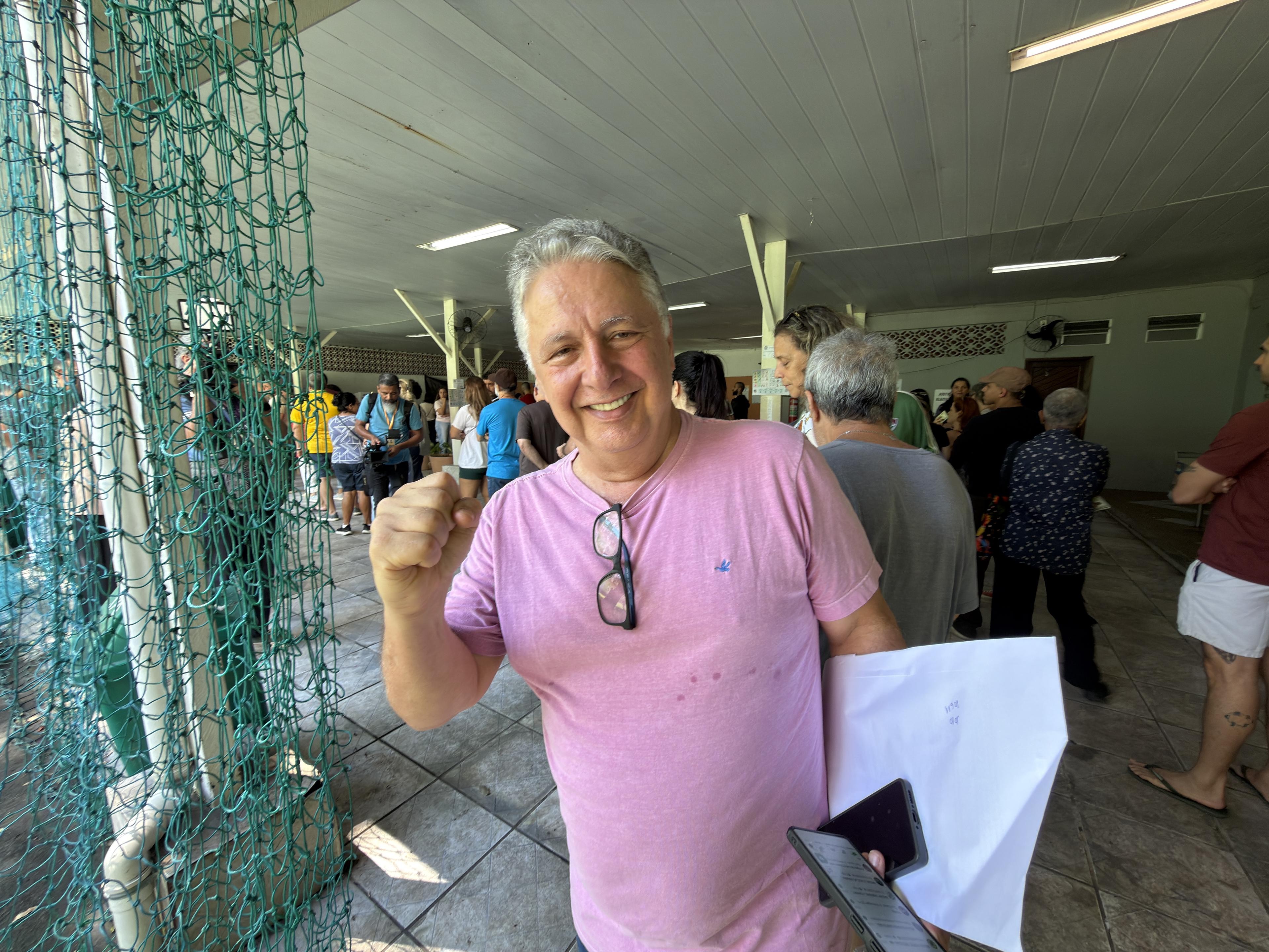 Desistência de Garotinho pode garantir eleição de Douglas Ruas no 1º turno, diz especialista