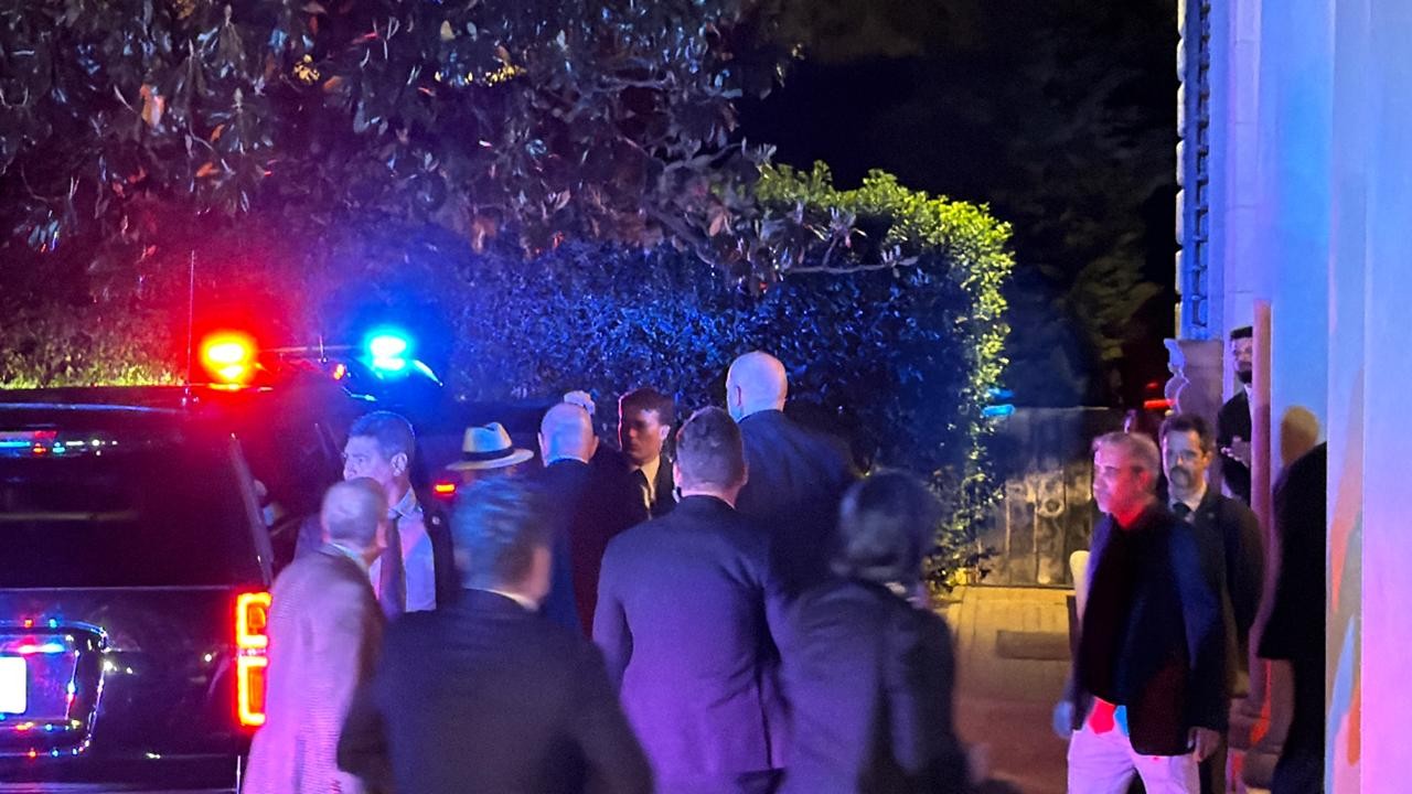 Lula chega à embaixada brasileira em Washington, na véspera do encontro com Trump