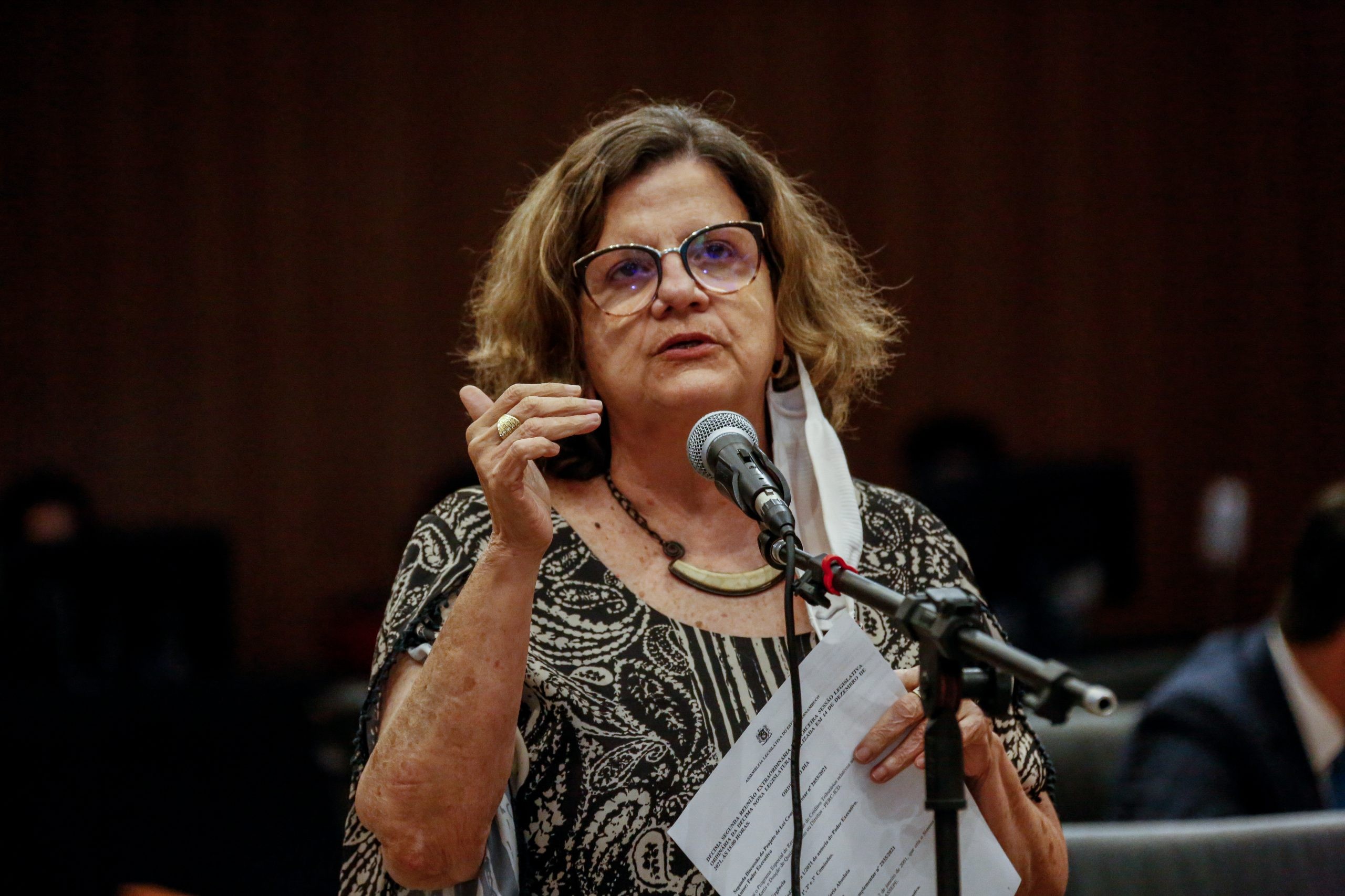Lula anuncia Teresa Leitão para substituir Jaques Wagner na liderança do governo no Senado