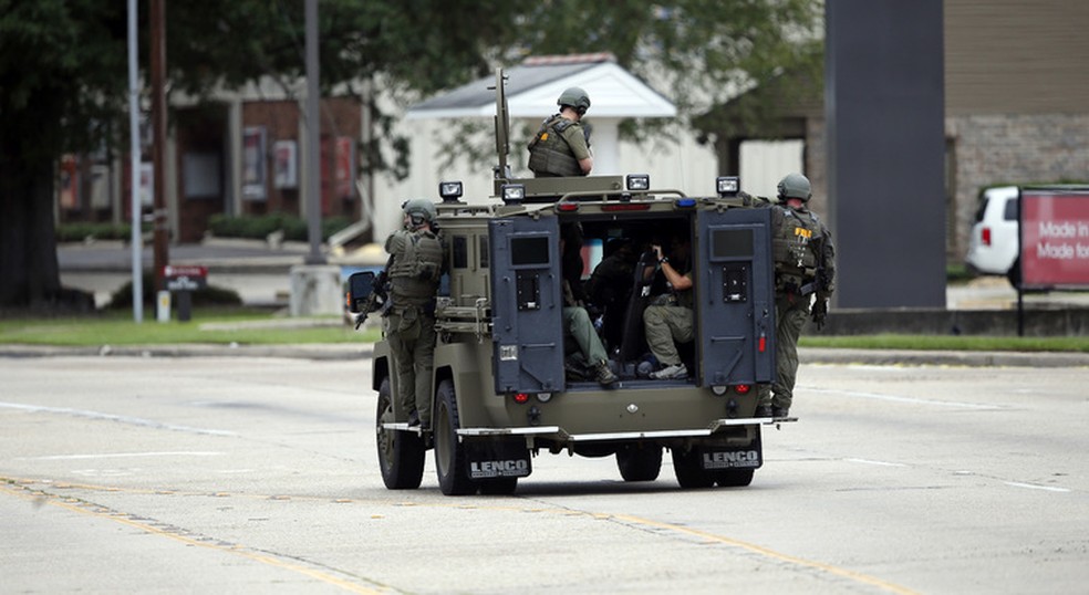 Tiroteio em Baton Rouge eleva tensão racial nos EUA | Mundo | Valor ...