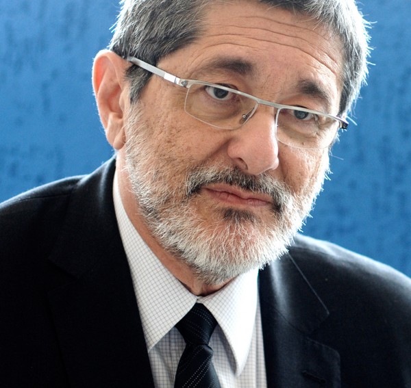 Gabrielli contraria versão sobre refinaria | Política | Valor Econômico