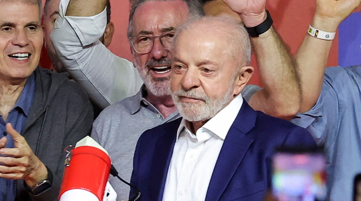 Lula desafia Flávio e diz que 'máscara vai cair' com votação da 6x1 - Foto