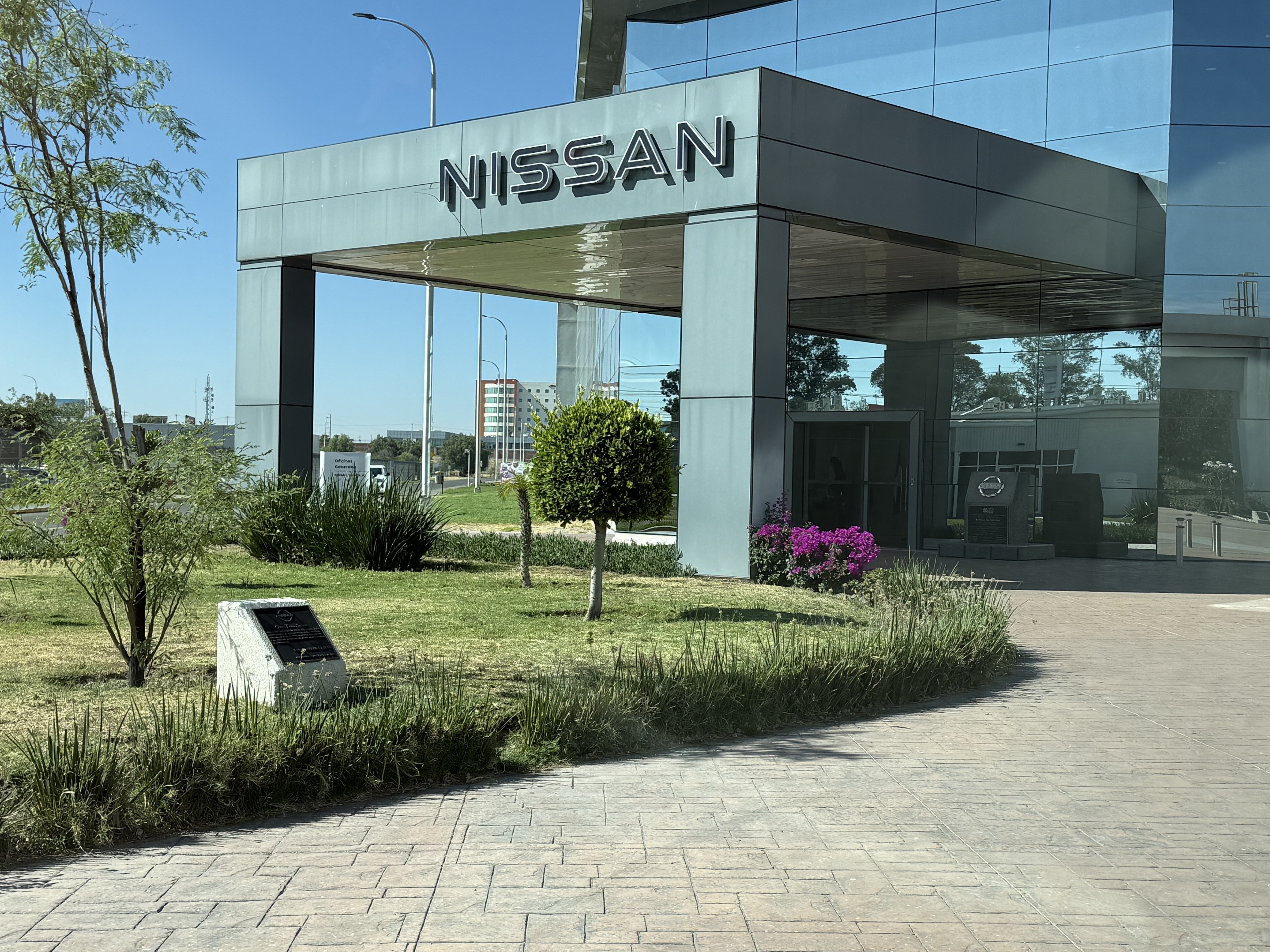 Nissan cancela planos de produção de veículos elétricos em fábrica nos EUA