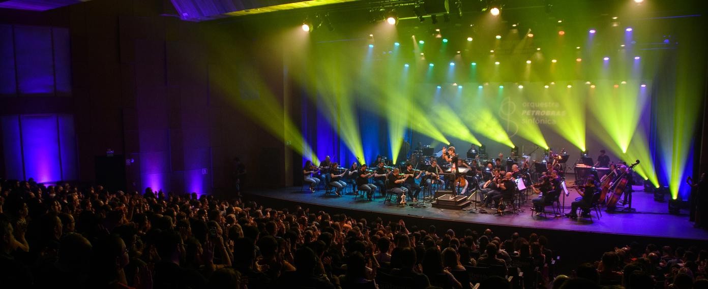 Em busca de novo público, orquestra sinfônica interpreta desde Metallica a temas de Sonic e Tetris