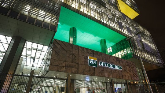 Petrobras e BB perdem R$ 27 bilhões no primeiro pregão do ano  