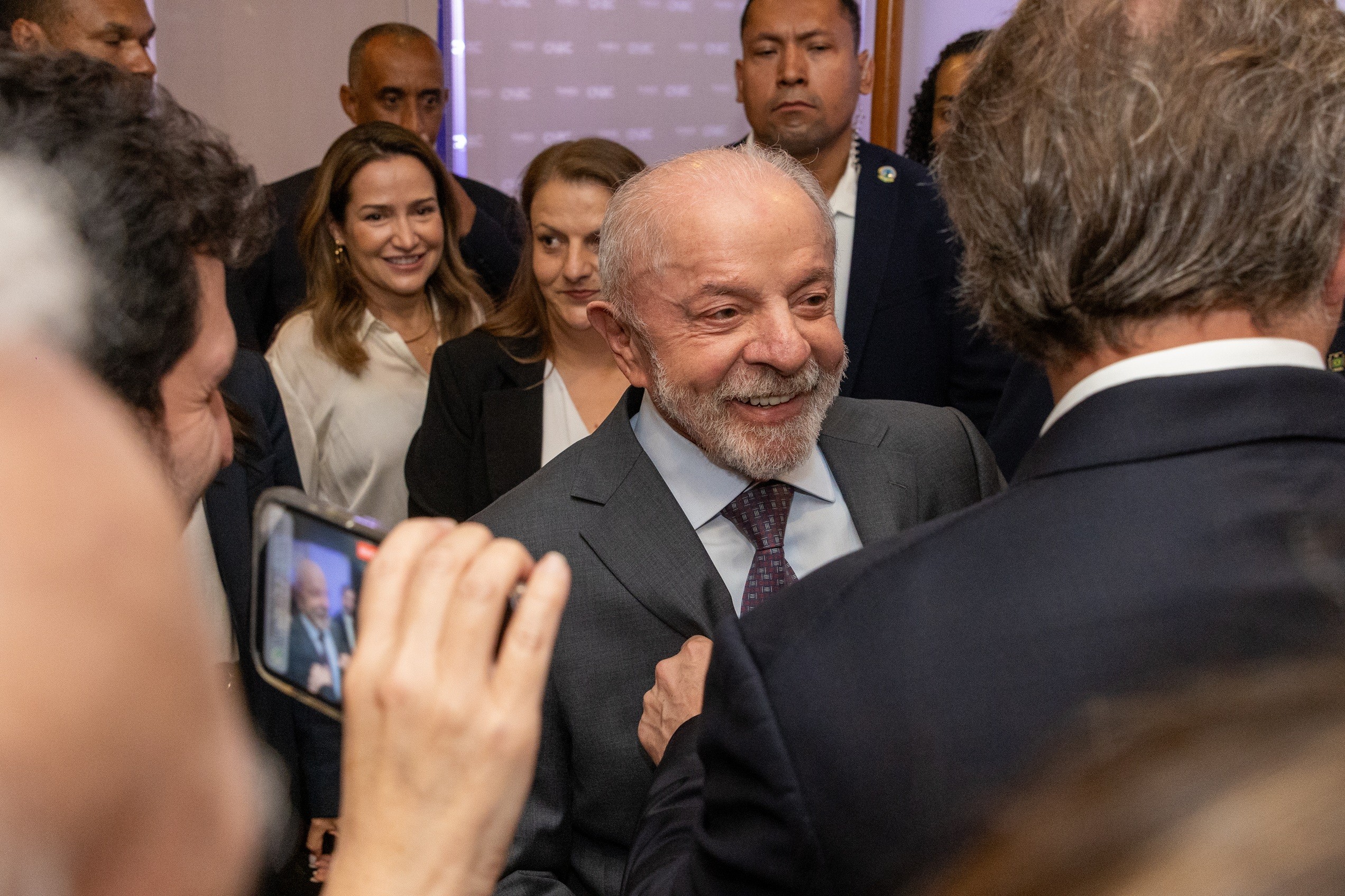 O evento empresarial que se transformou em ato de campanha